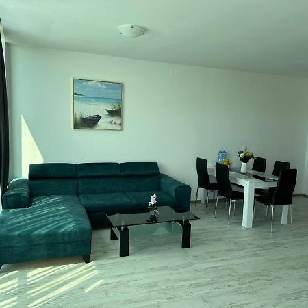 פרימורסקו Spacious And Cozy Apartment In Complex Del Sol מראה חיצוני תמונה