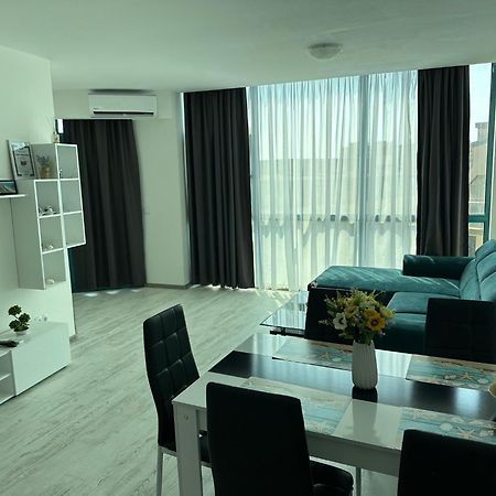 פרימורסקו Spacious And Cozy Apartment In Complex Del Sol מראה חיצוני תמונה