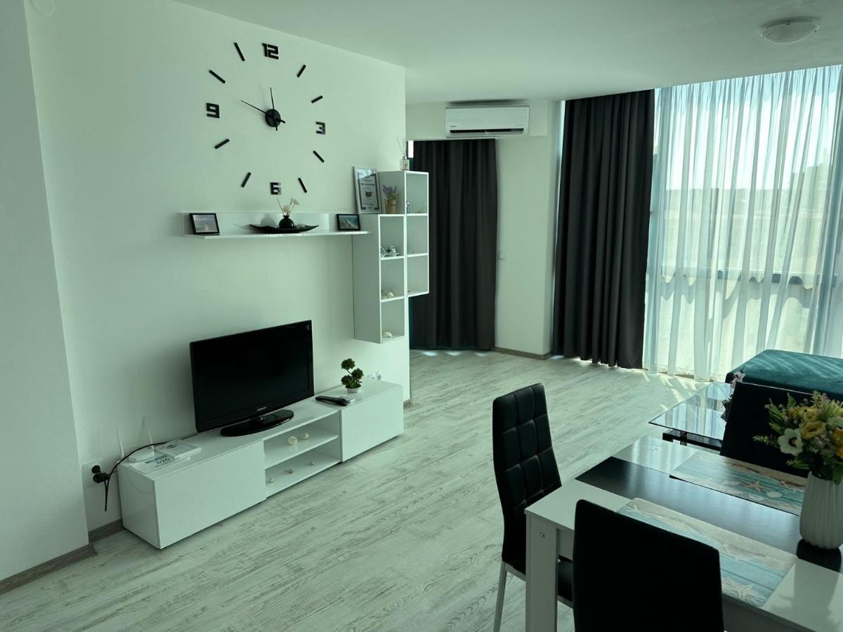 פרימורסקו Spacious And Cozy Apartment In Complex Del Sol מראה חיצוני תמונה