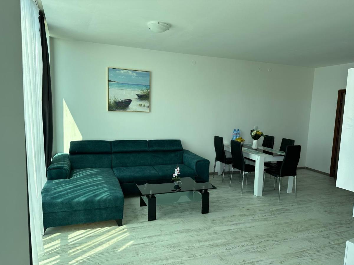 פרימורסקו Spacious And Cozy Apartment In Complex Del Sol מראה חיצוני תמונה