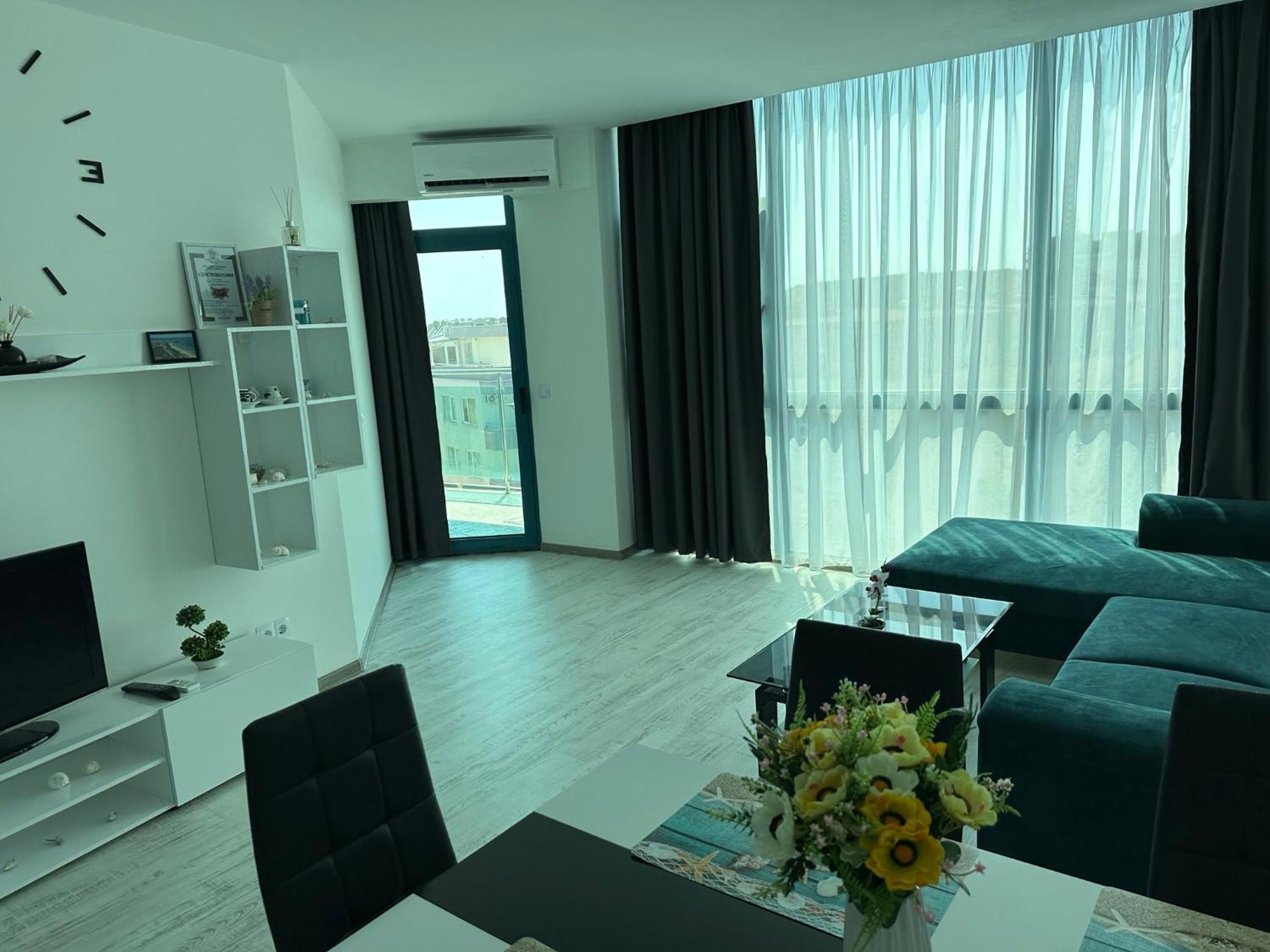 פרימורסקו Spacious And Cozy Apartment In Complex Del Sol מראה חיצוני תמונה