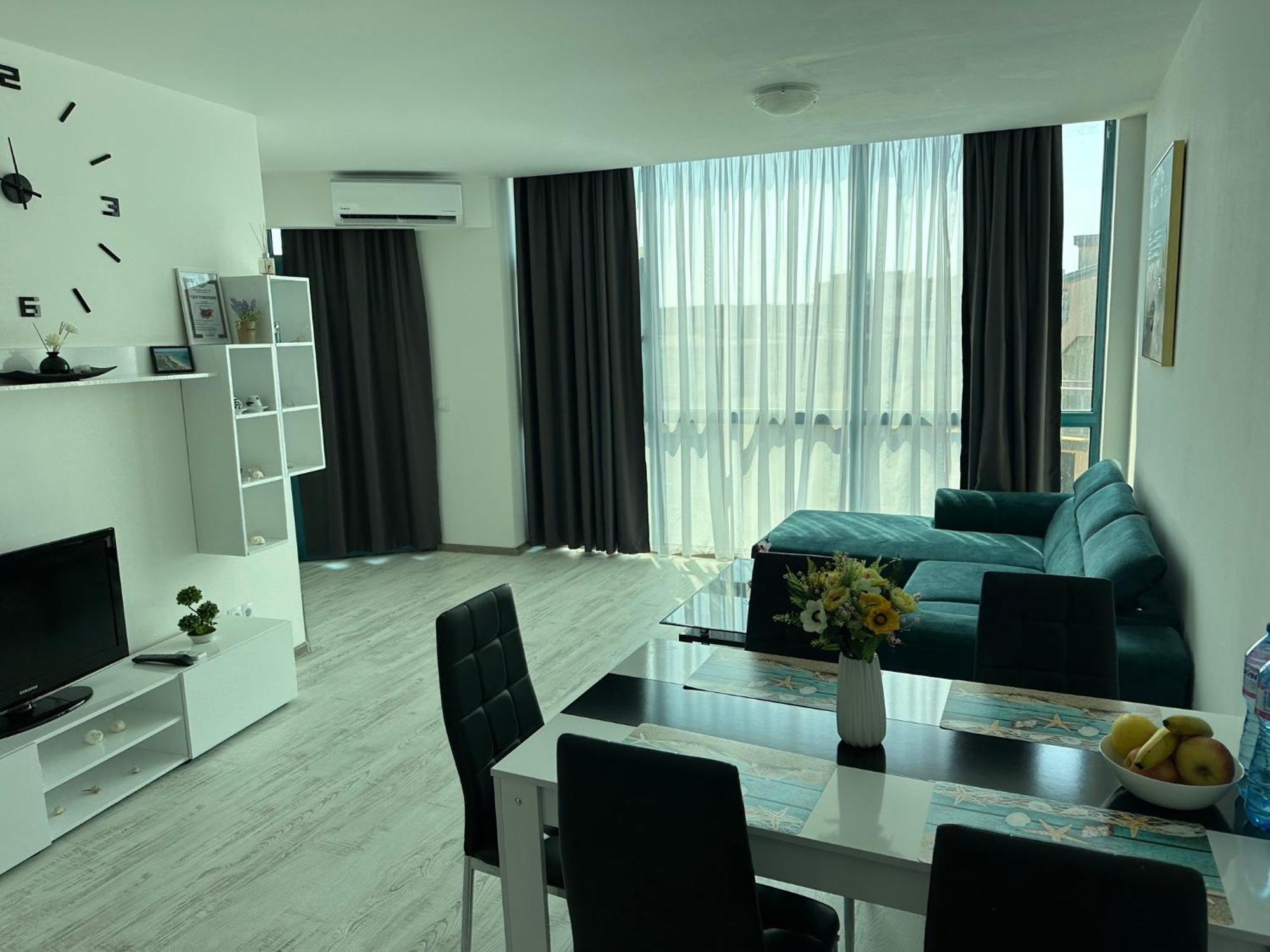 פרימורסקו Spacious And Cozy Apartment In Complex Del Sol מראה חיצוני תמונה